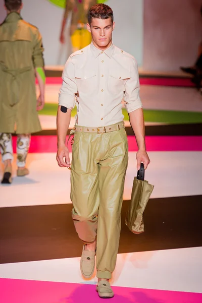Look 19